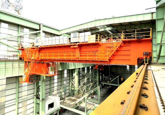 赤峰輪胎式起重機(jī)銷售電話號碼-第1張圖片