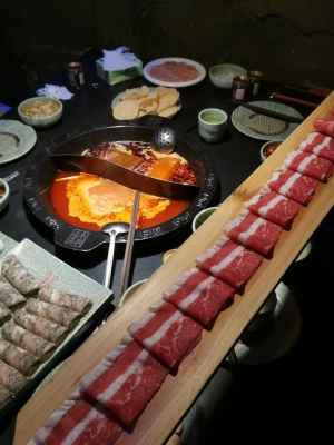 赤峰溶洞火鍋店電話號(hào)碼多少-第1張圖片