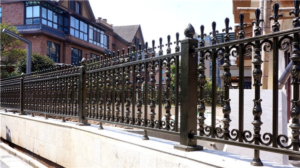 赤峰鋁藝窗戶護欄批發(fā)電話號碼-第1張圖片