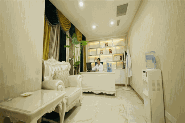 赤峰維納美容院電話號碼多少-第1張圖片