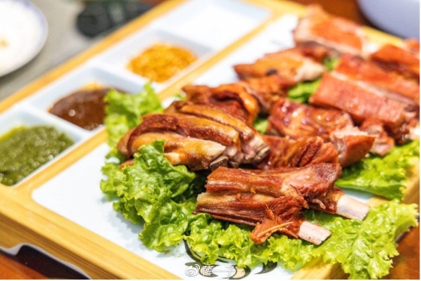 赤峰玉嶺家常菜飯店電話號碼-第1張圖片