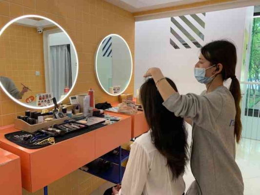 赤峰貓貓照相館電話號(hào)碼查詢-第1張圖片