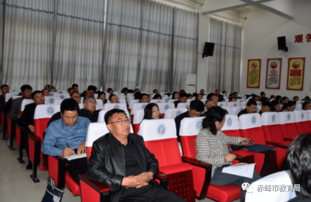 赤峰私立學校校長電話是多少號-第1張圖片