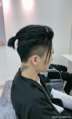 赤峰狄龍理發(fā)店電話多少號(hào)-第1張圖片