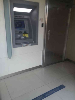 赤峰步行街建設(shè)銀行電話號(hào)碼-第1張圖片