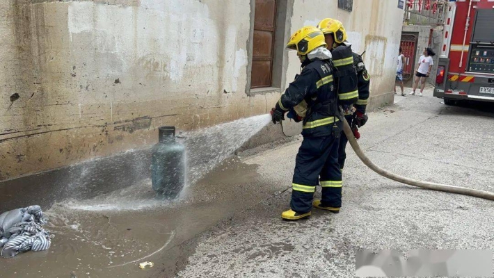 赤峰煤氣罐上樓電話是多少號(hào)-第1張圖片