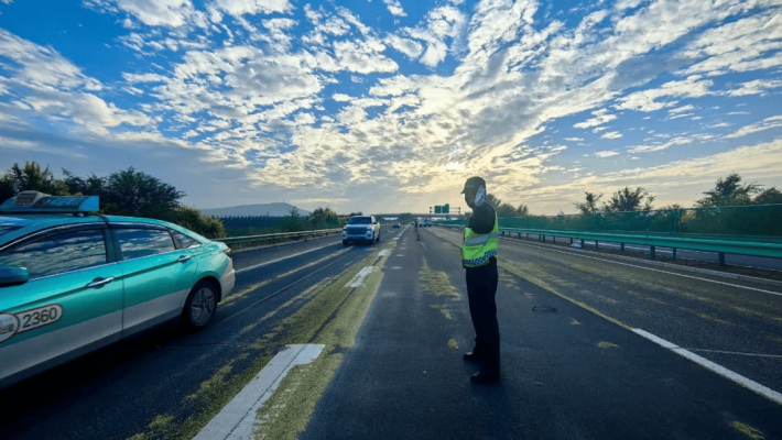 赤峰方向高速電話號(hào)碼是多少號(hào)-第1張圖片