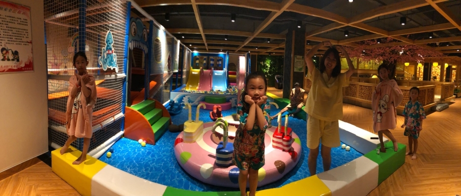 赤峰眾聯(lián)廣場(chǎng)籃球場(chǎng)電話號(hào)碼-第1張圖片