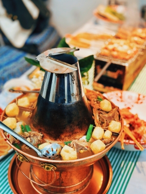 赤峰地?cái)側(cè)帐綗倦娫挾嗌偬?hào)-第1張圖片