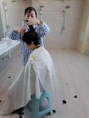 赤峰理發(fā)師高博電話多少號(hào)-第1張圖片