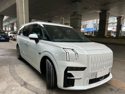 赤峰滑雪板貼膜店電話號碼-第1張圖片