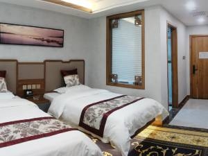 赤峰年華酒店電話多少號碼-第1張圖片