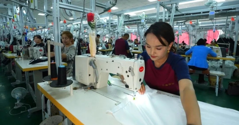 赤峰丁谷服裝廠地址電話號(hào)碼-第1張圖片