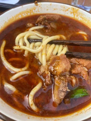 赤峰排骨面店電話地址是多少號-第1張圖片