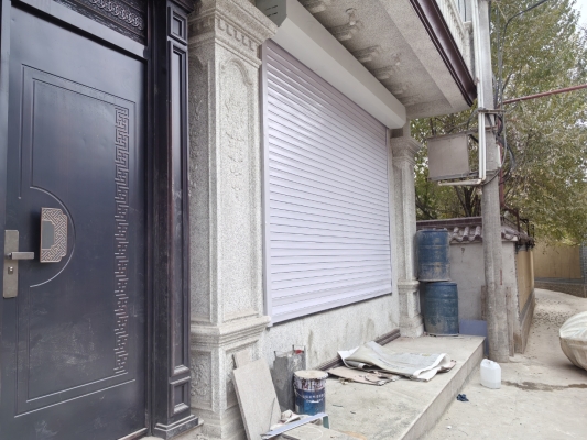 赤峰附近做卷簾門的電話地址-第1張圖片