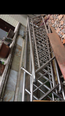 赤峰街里二手門(mén)窗電話號(hào)碼-第1張圖片