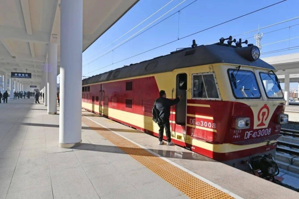 赤峰到阜草的班車電話-第1張圖片