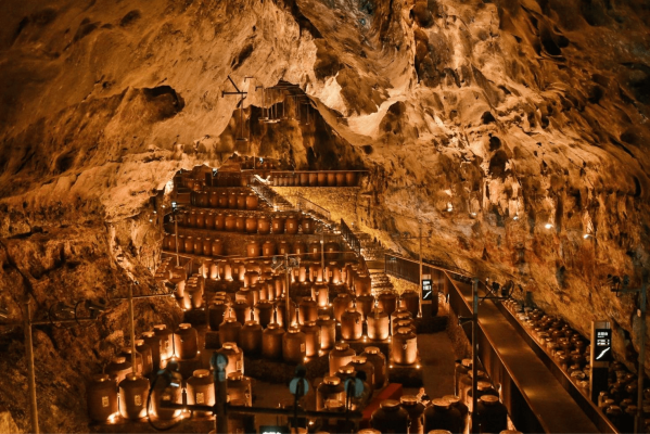 赤峰紅山洞藏莊園電話多少號(hào)-第1張圖片