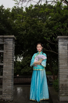 赤峰訥日古服裝店電話號(hào)碼-第1張圖片