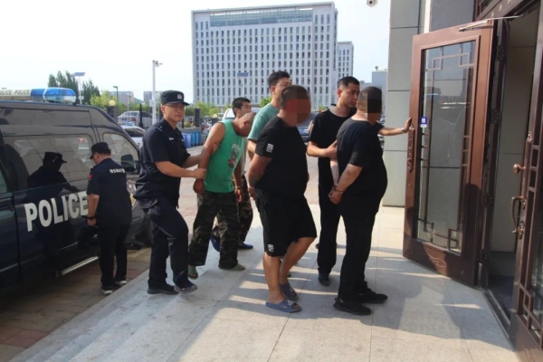 誰知道赤峰賣鳥的電話是多少-第1張圖片