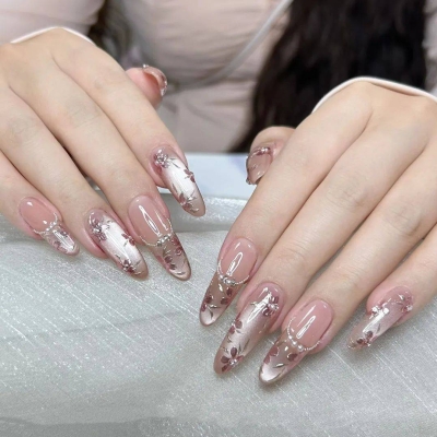 赤峰創(chuàng)意婚紗照美甲電話號碼-第1張圖片