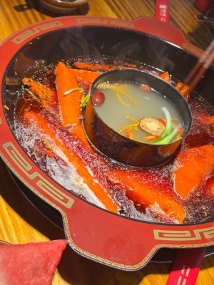 赤峰市鹿骨燉雞館電話號碼-第1張圖片