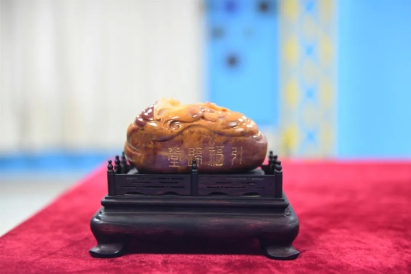 赤峰玉石雕刻店電話號碼多少-第1張圖片