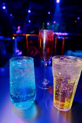 赤峰賽博酒吧電話號碼多少號-第1張圖片