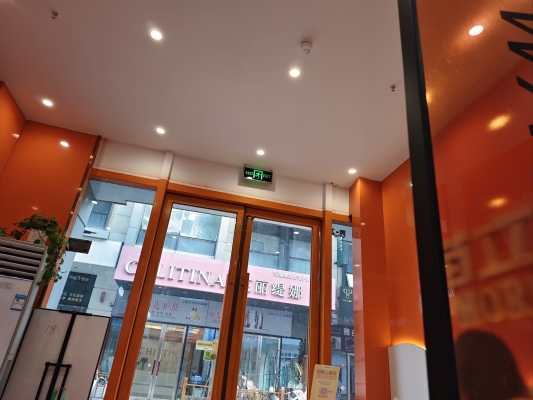 赤峰立美美容院電話地址查詢-第1張圖片