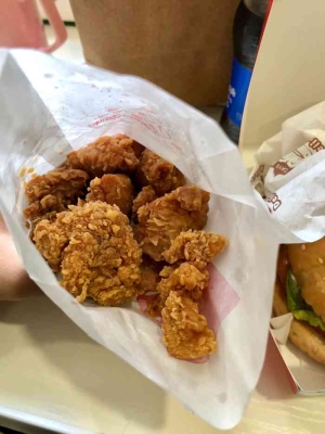 赤峰萬達(dá)炸雞店地址電話號(hào)碼-第1張圖片