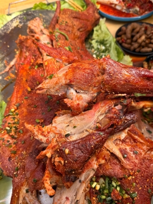 赤峰烤全羊飯店位置-第1張圖片