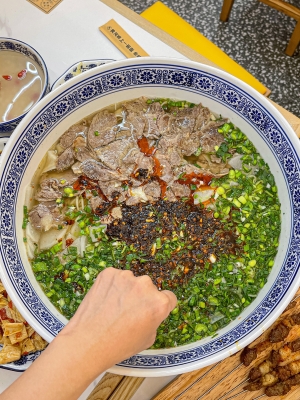 赤峰超大碗拉面店電話多少號(hào)-第1張圖片