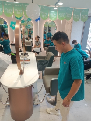 赤峰吉米美發(fā)店地址電話號碼-第1張圖片