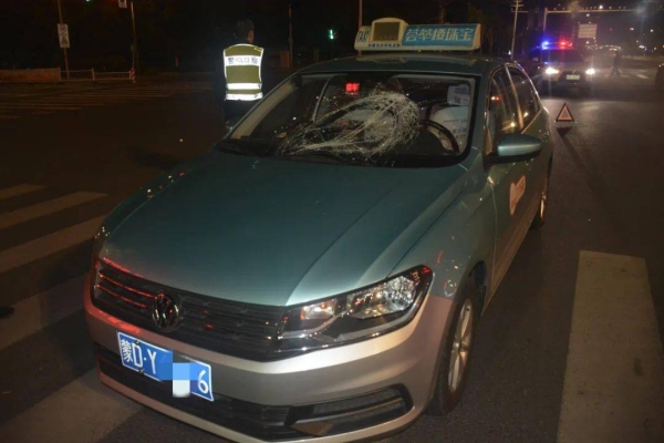 赤峰出租車跑長(zhǎng)途電話-第1張圖片