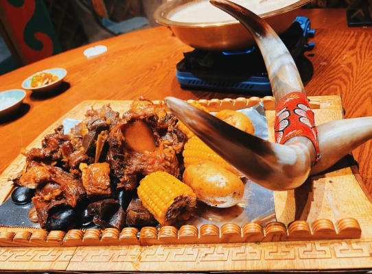 赤峰兩桌餐室電話號(hào)碼查詢地址-第1張圖片