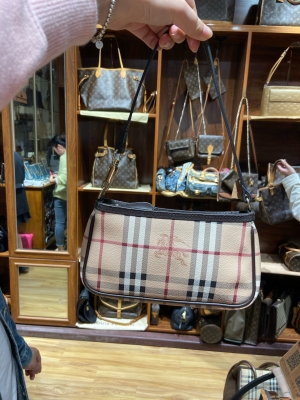 赤峰中古實(shí)體店電話號(hào)碼查詢-第1張圖片