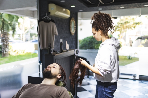 赤峰美約美發(fā)電話號碼多少-第1張圖片