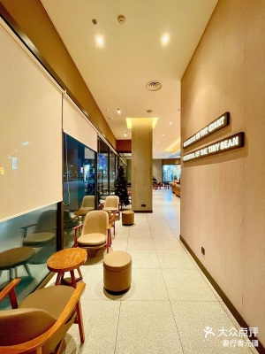 赤峰萬達(dá)廣場裙子店電話號碼-第1張圖片