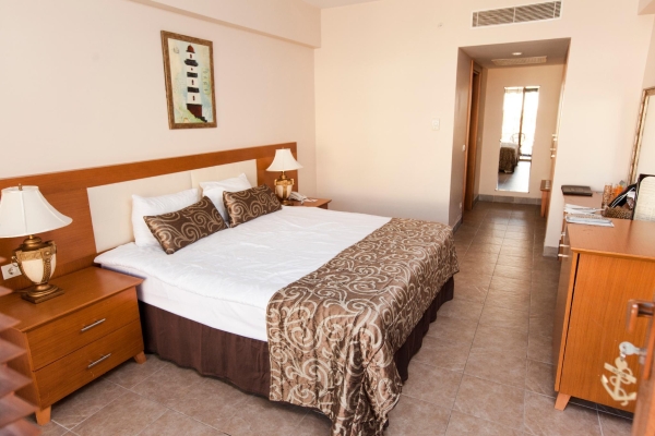 赤峰西西里酒店預(yù)訂電話號碼-第1張圖片