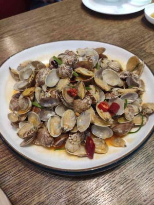 赤峰三個蝦仁餃子店電話號碼-第1張圖片