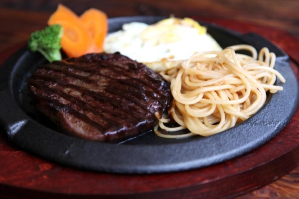 赤峰辣嘴鴨總店電話號碼查詢-第1張圖片