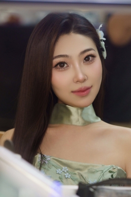 赤峰找化妝師兼職群電話號(hào)碼-第1張圖片