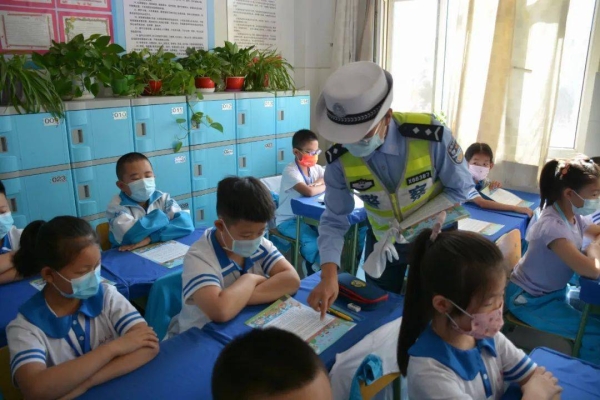 赤峰市第十七小學(xué)電話號碼-第1張圖片