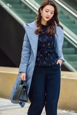 赤峰周蜜女裝專賣店電話號碼-第1張圖片