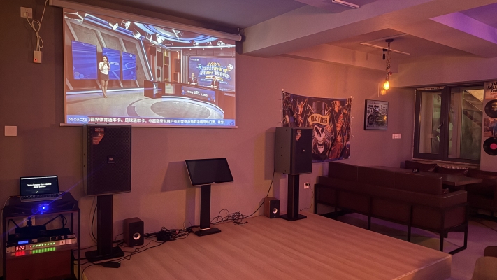 赤峰旱冰場(chǎng)酒吧電話號(hào)碼多少-第1張圖片