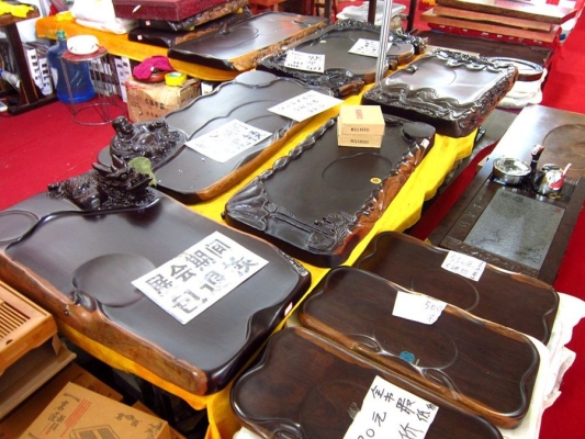 赤峰橋北文玩市場(chǎng)電話號(hào)碼多少-第1張圖片