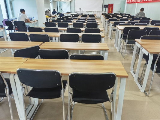 赤峰書桌廠家聯(lián)系電話多少號-第1張圖片