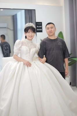 赤峰婚紗管家電話號(hào)碼查詢-第1張圖片