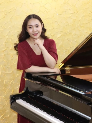 赤峰石鈺鋼琴老師簡介電話號碼-第1張圖片