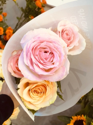 永業(yè)花店赤峰店地址電話號碼-第1張圖片